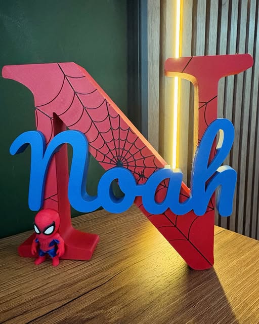 Personalizirano slovo Noah sa Spider-Man temom